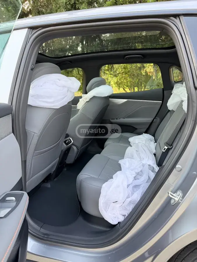 Changan Deepal Dark Blue S05 