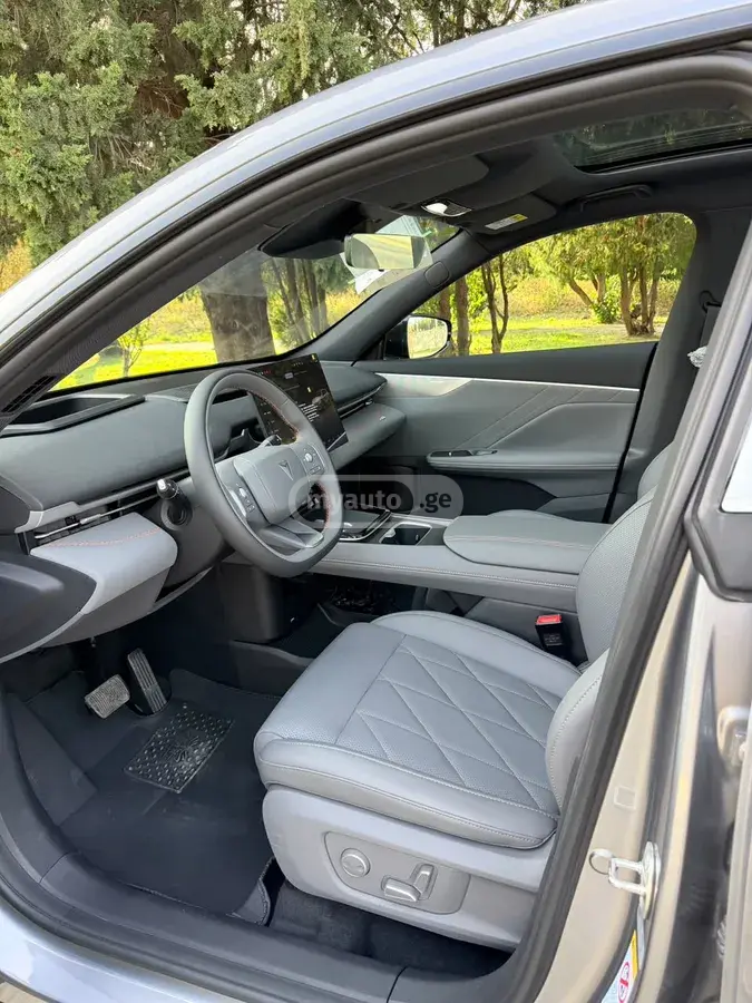 Changan Deepal Dark Blue S05 