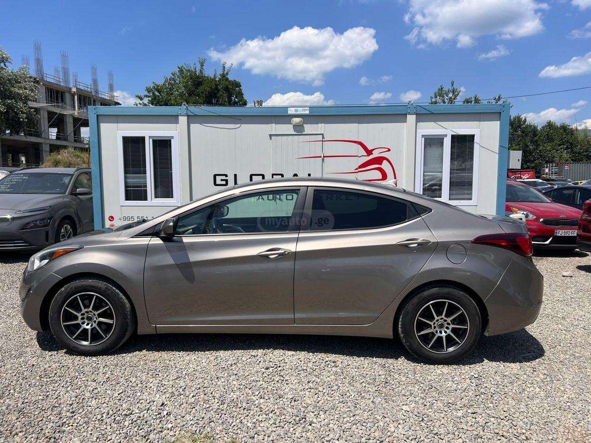 Hyundai Elantra