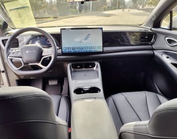 BYD Sealion 06 