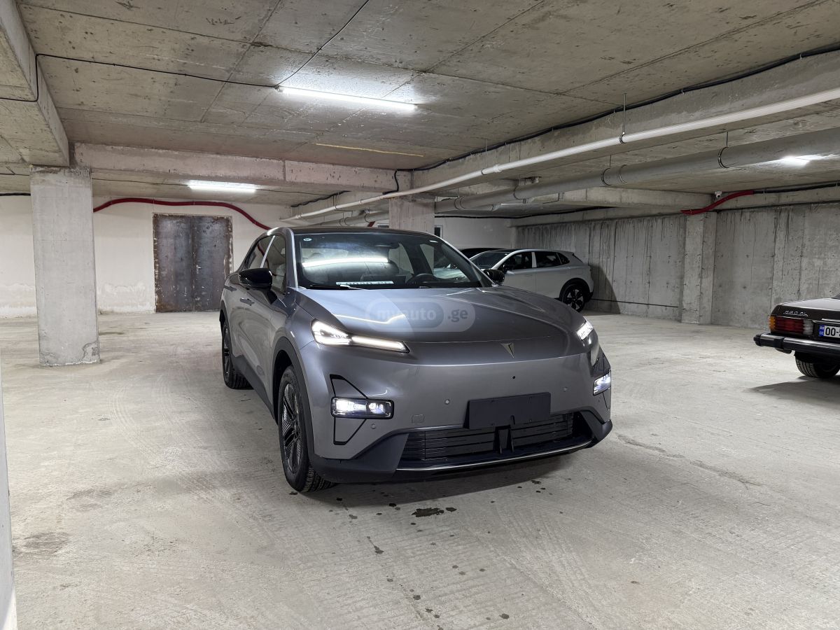 Changan Deepal Dark Blue S05