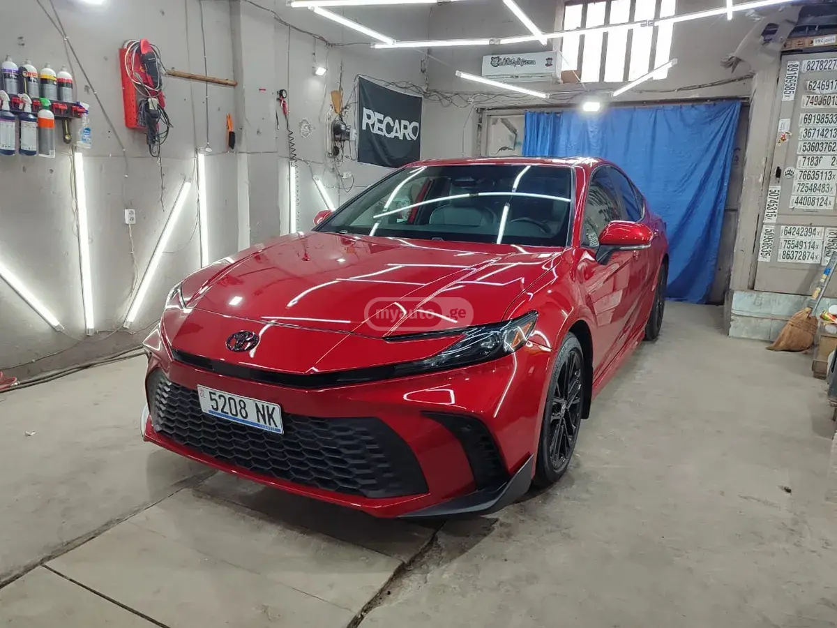 Toyota Camry 