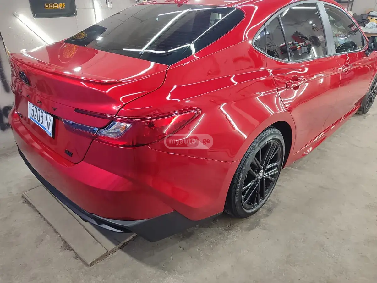 Toyota Camry 