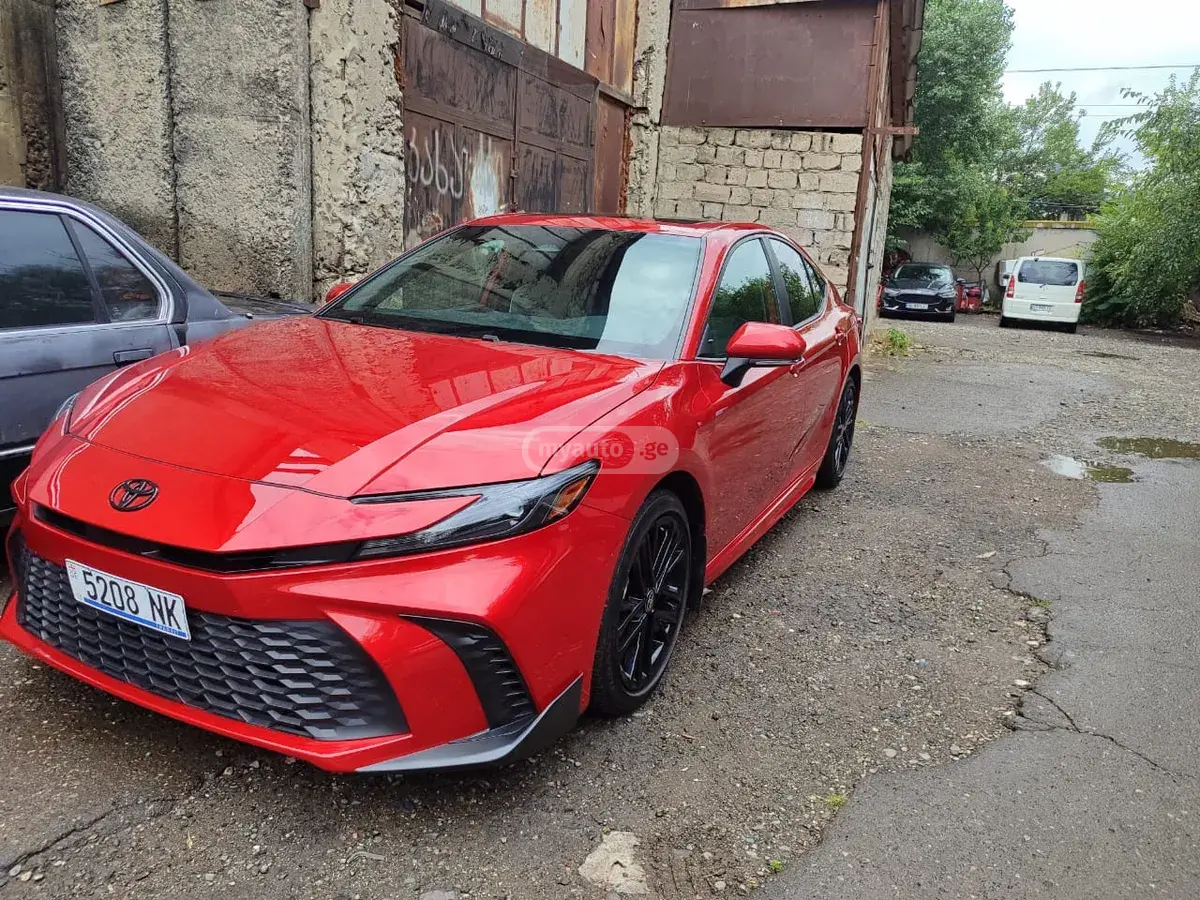 Toyota Camry 