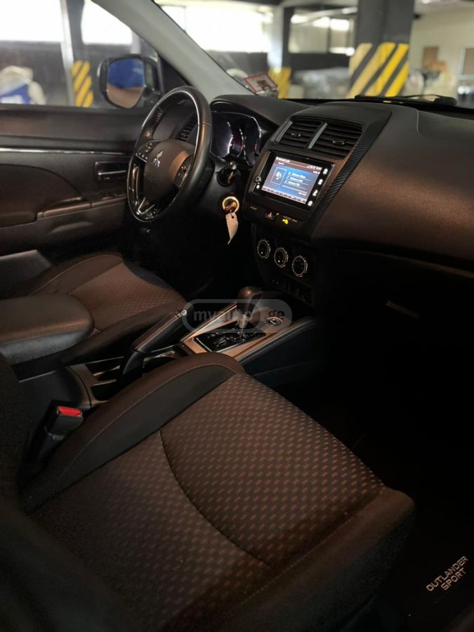 Mitsubishi Outlander Sport