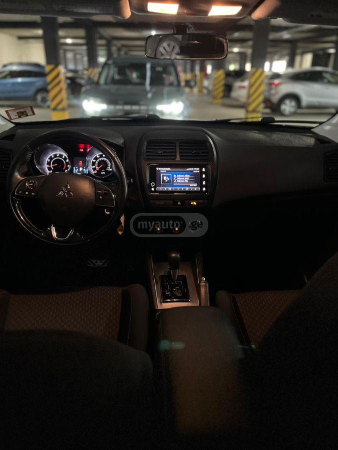 Mitsubishi Outlander Sport