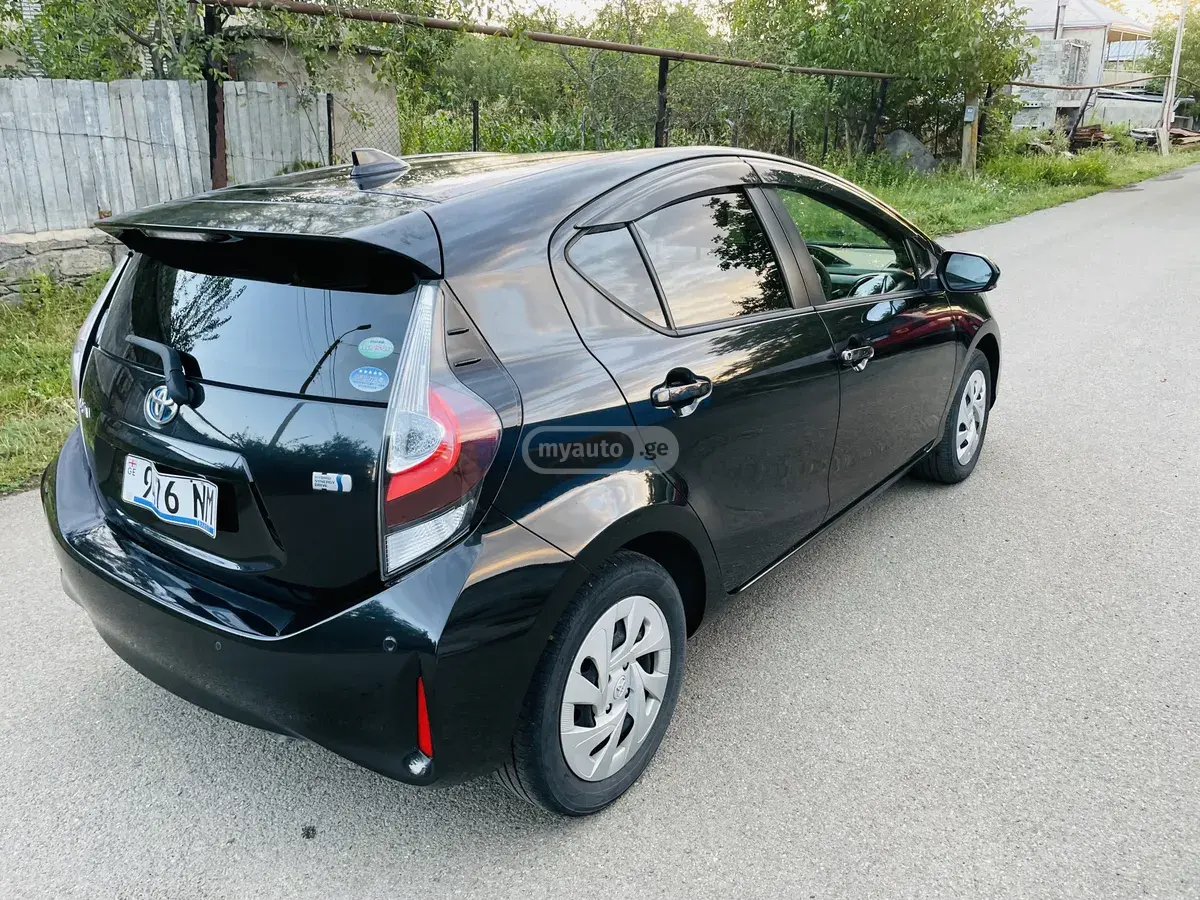 Toyota Aqua, миниатюра 9
