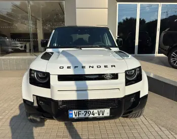 Land Rover Defender 110 