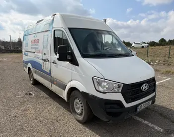 Hyundai H 350 