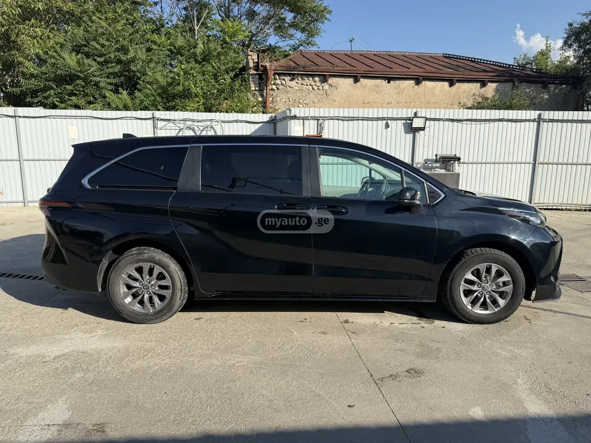 Toyota Sienna, миниатюра 6