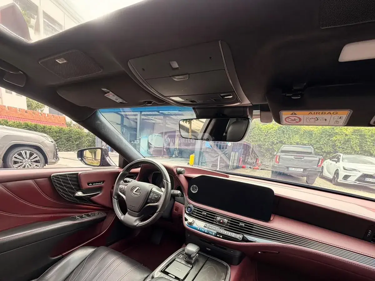 Lexus LS 500 h