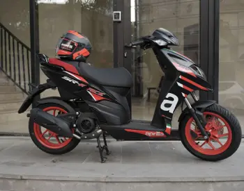 Aprilia SR 150 RACE
