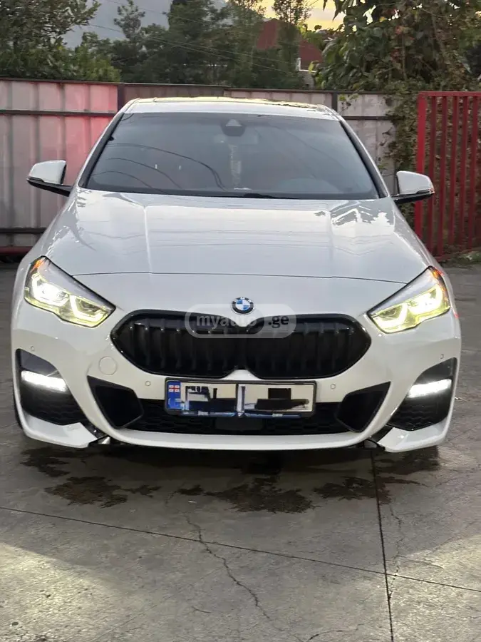 BMW 228