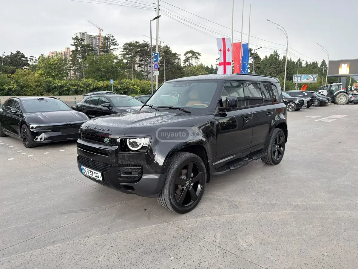 Land Rover Defender 110