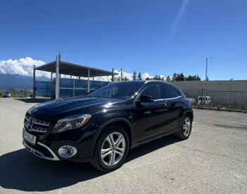Mercedes-Benz GLA 250