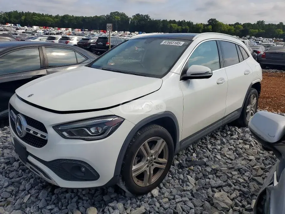Mercedes-Benz GLA 250