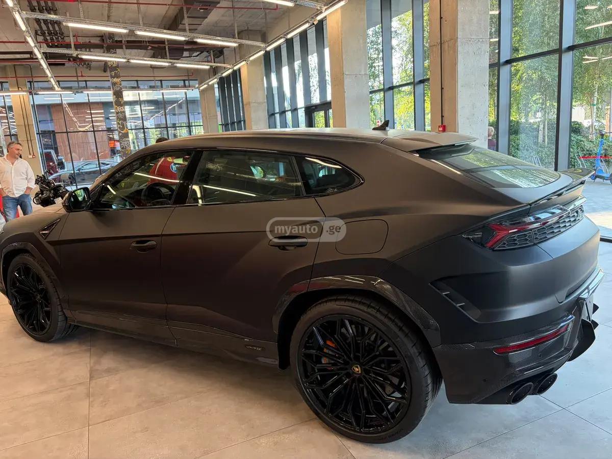 Lamborghini Urus 