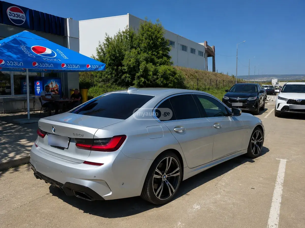 BMW 3 Series 330, миниатюра 3