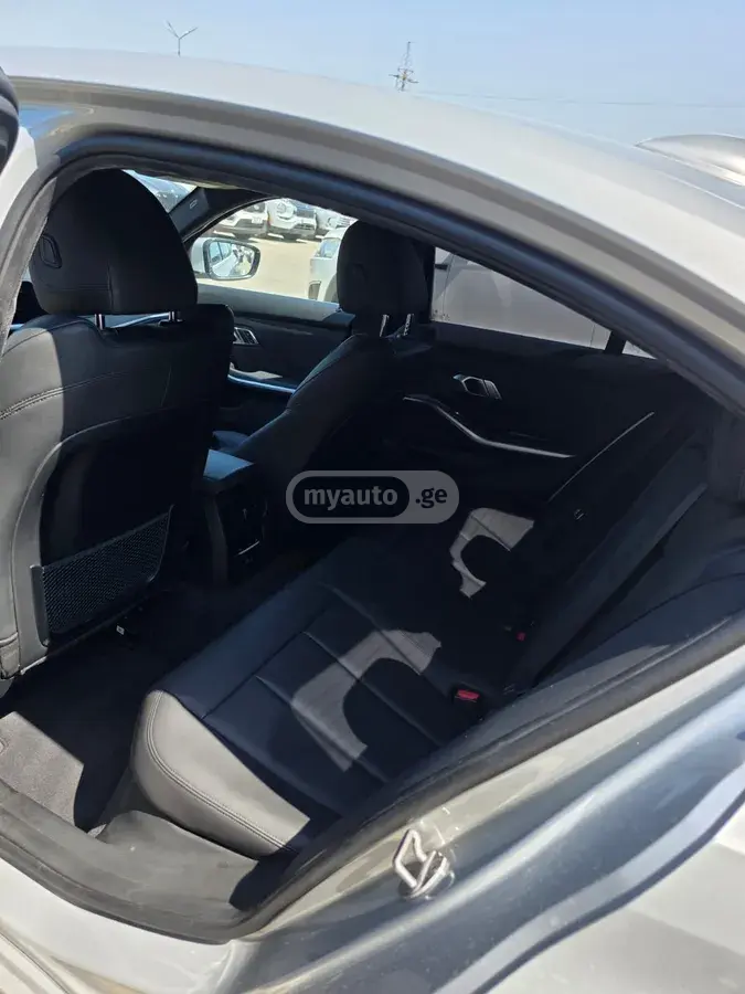 BMW 3 Series 330, миниатюра 8