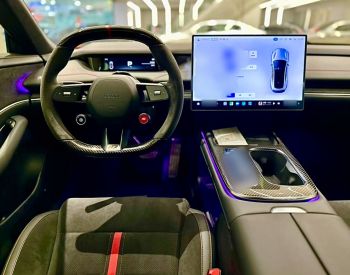 Xiaomi SU7 