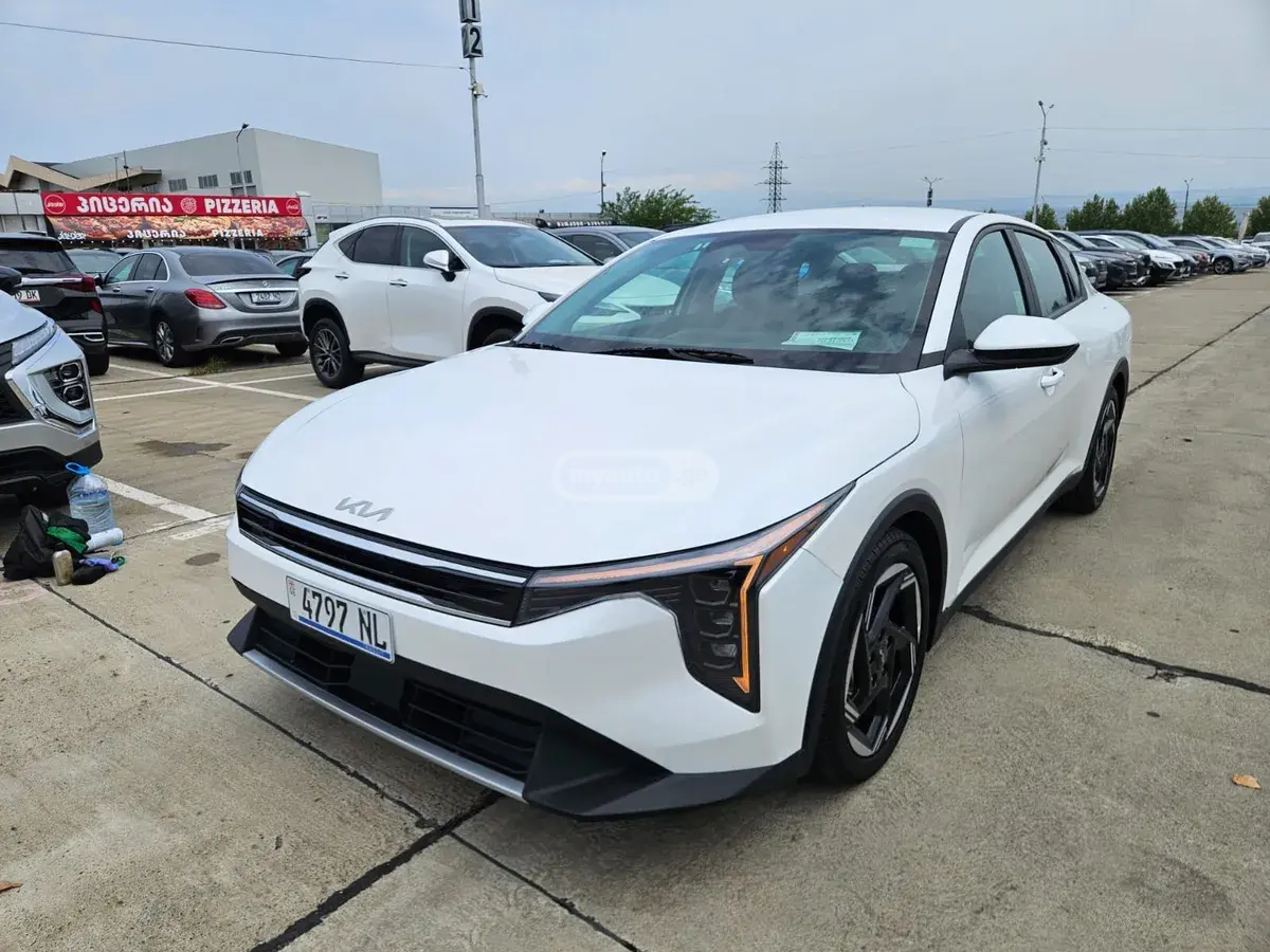 Kia K4