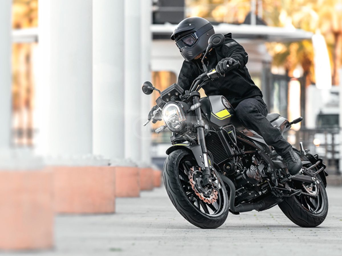 Benelli Leoncino 250