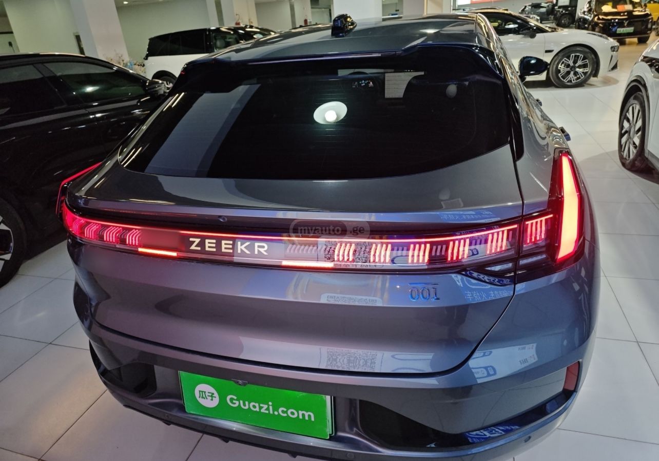 Zeekr 001