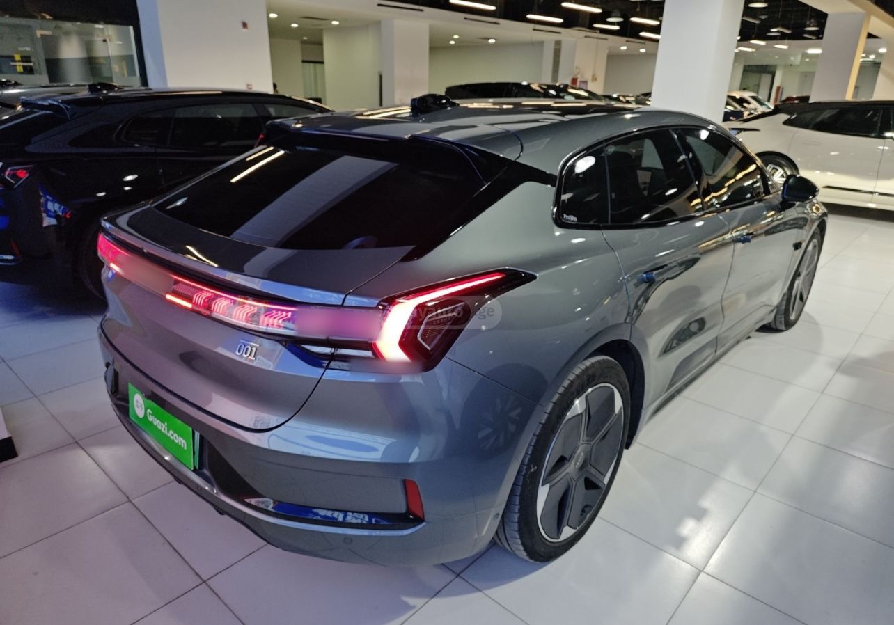 Zeekr 001