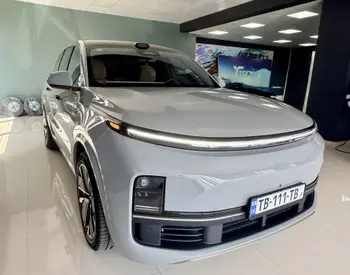 Lixiang I9
