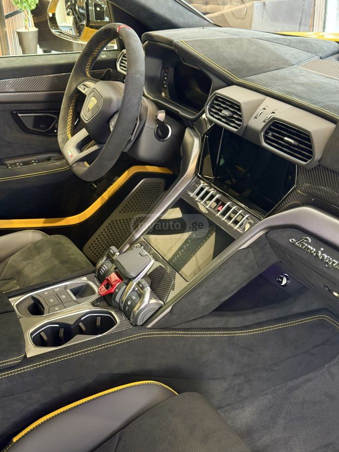 Lamborghini Urus 