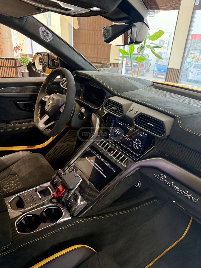 Lamborghini Urus 