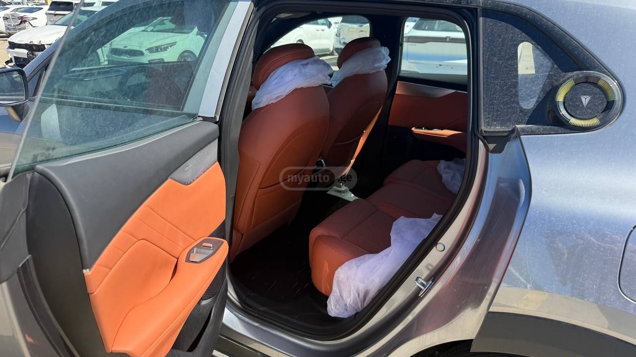 Changan Deepal Dark Blue S05