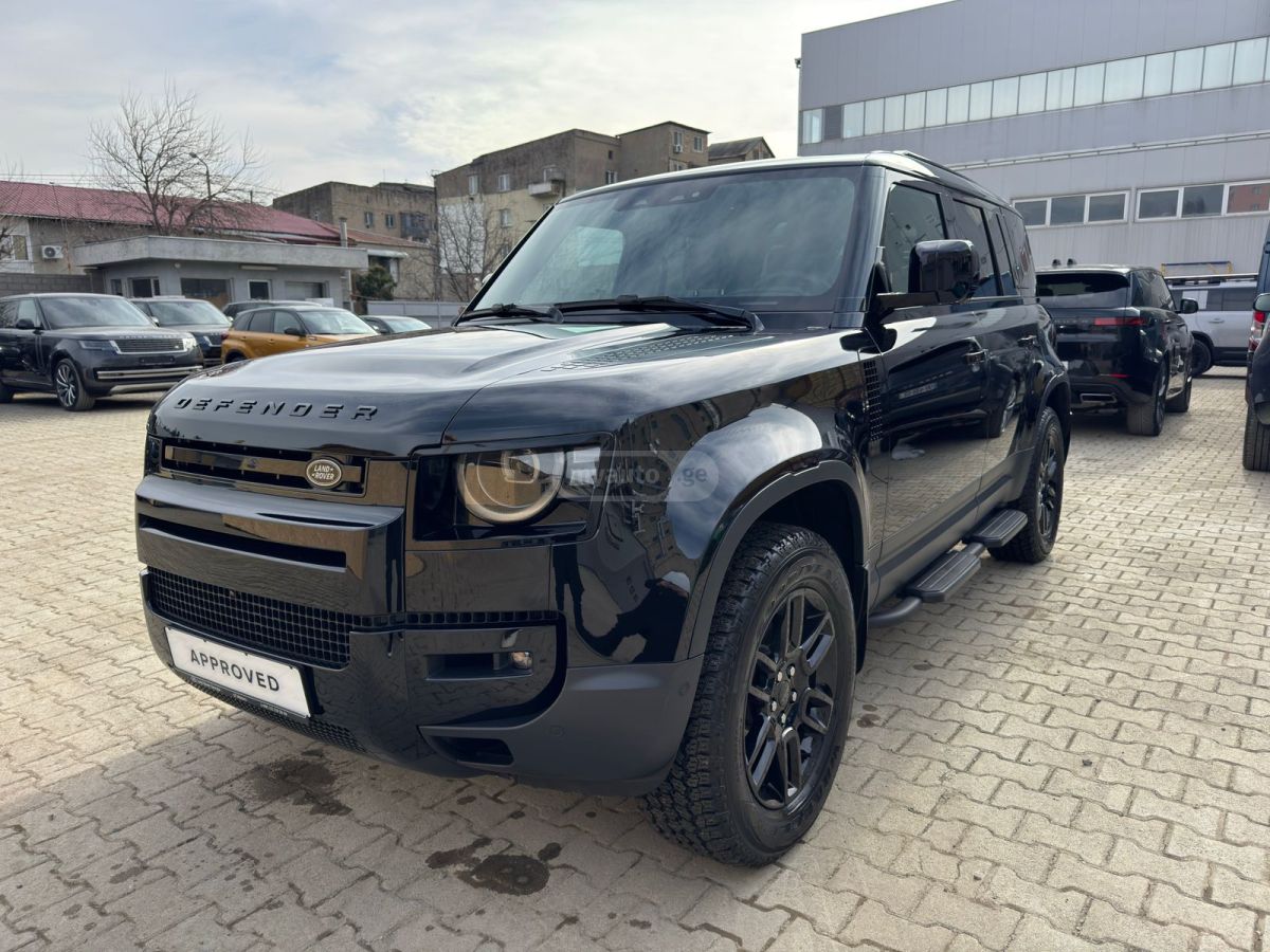 Land Rover Defender 110