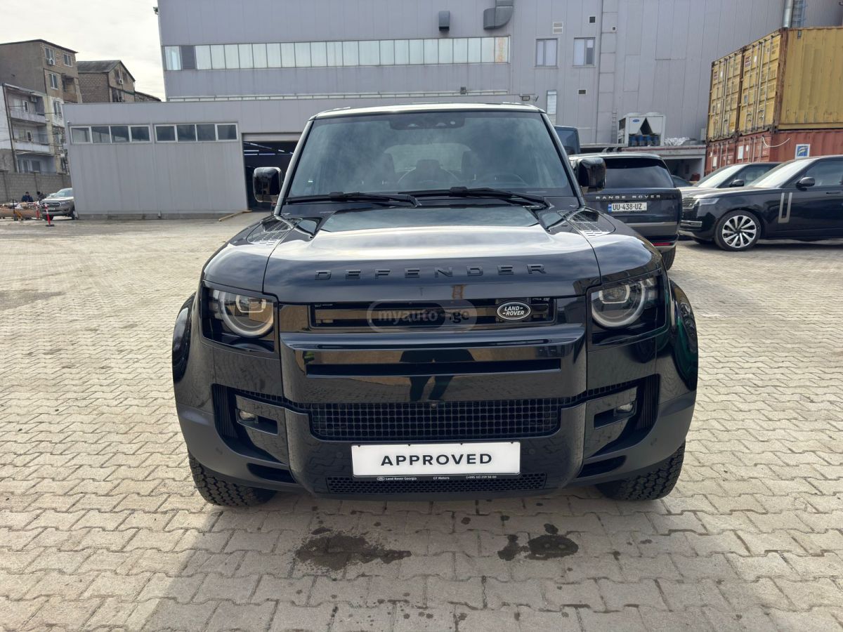 Land Rover Defender 110