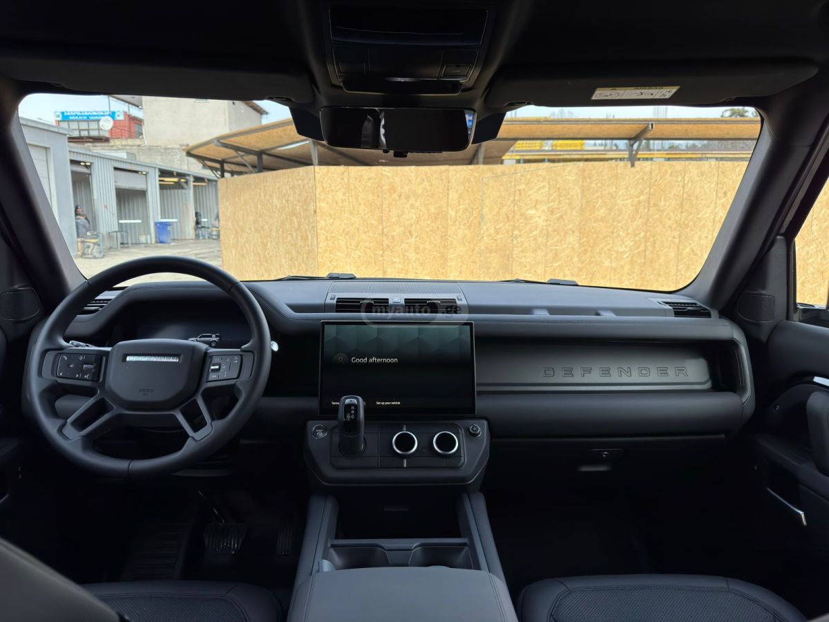 Land Rover Defender 110