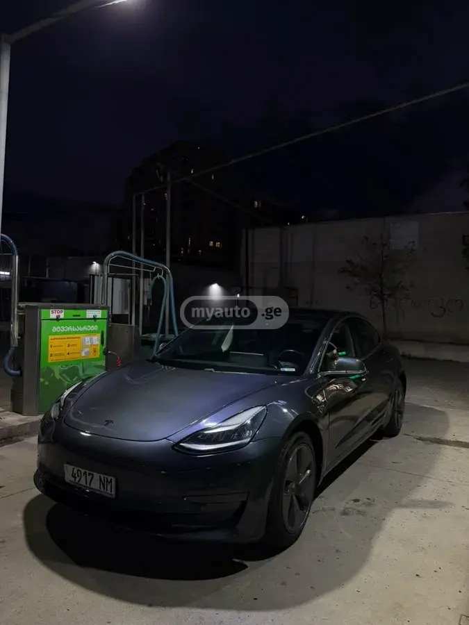 Tesla Model 3, фото 1