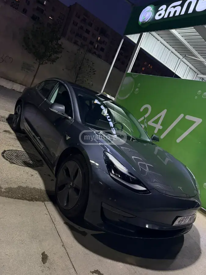 Tesla Model 3, миниатюра 3