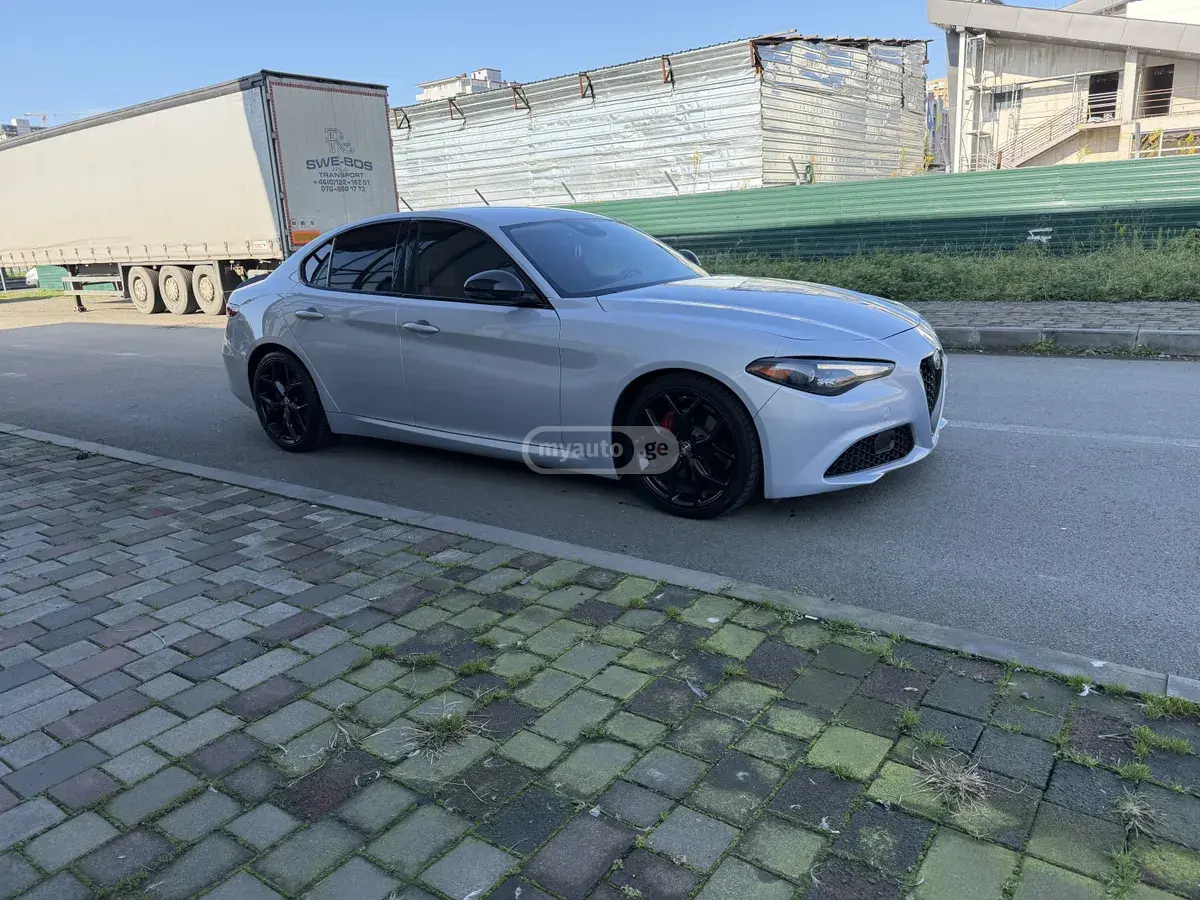 Alfa Romeo Giulia