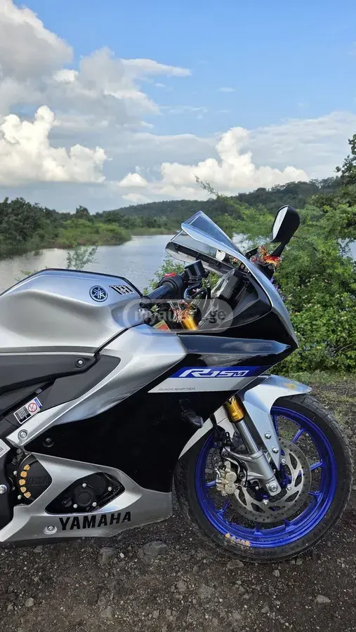 Yamaha R15 M 
