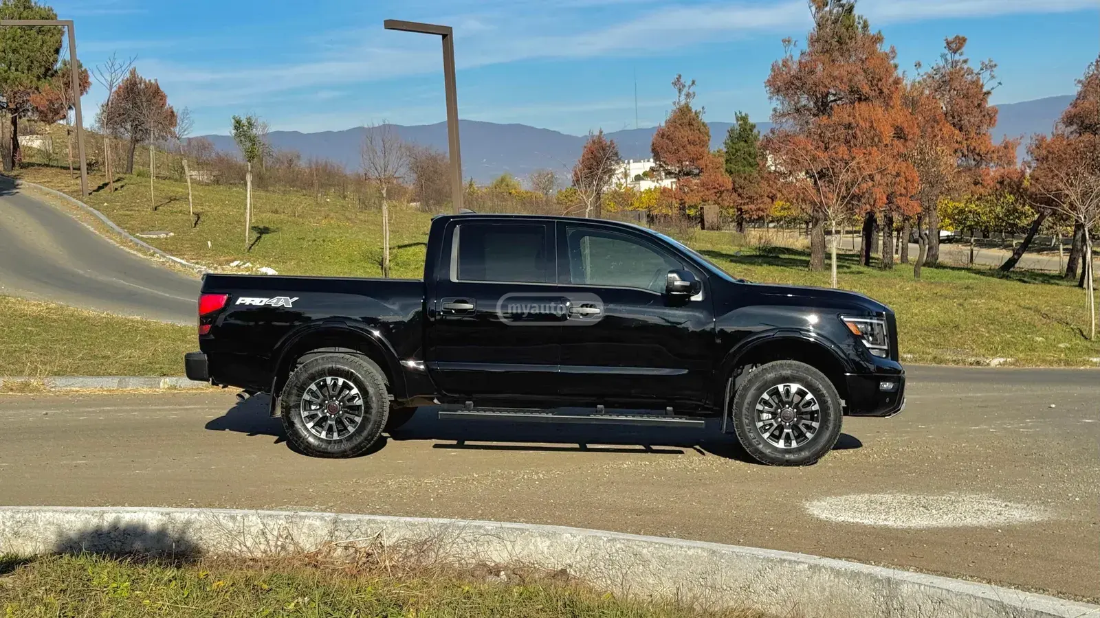 Nissan Titan, миниатюра 7