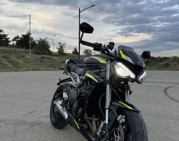 Triumph Street Triple