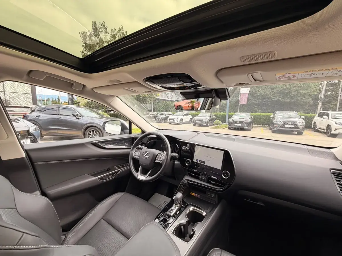 Lexus NX 350 