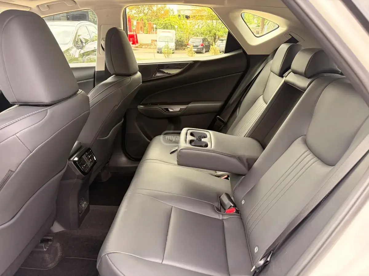 Lexus NX 350
