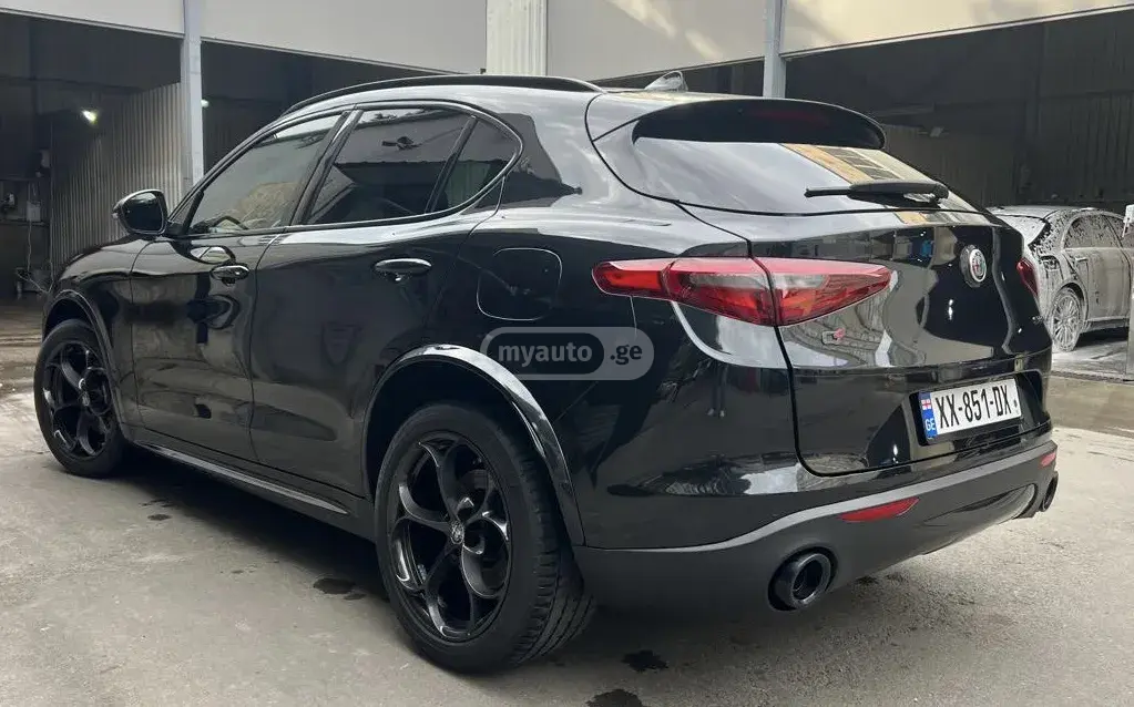 Alfa Romeo Stelvio, миниатюра 3