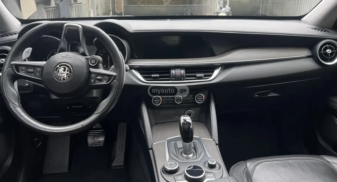 Alfa Romeo Stelvio, миниатюра 6