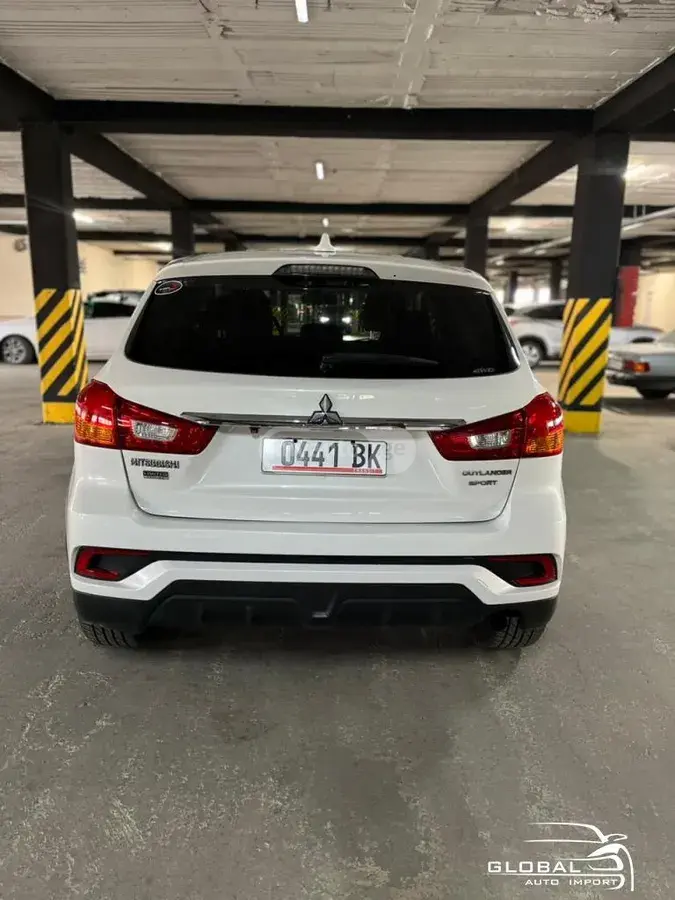 Mitsubishi Outlander Sport 