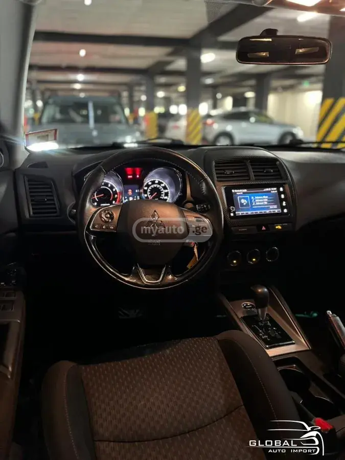 Mitsubishi Outlander Sport 