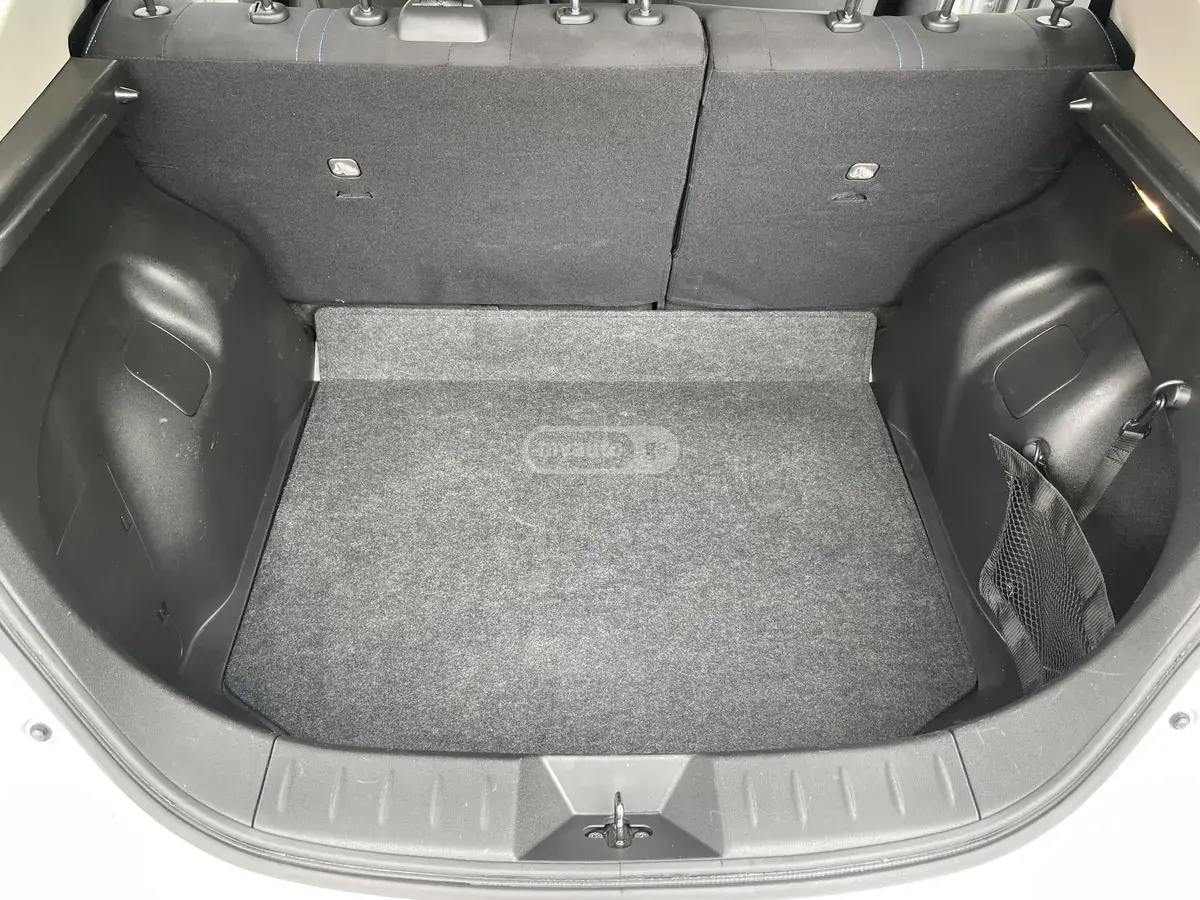 Nissan LEAF, миниатюра 9