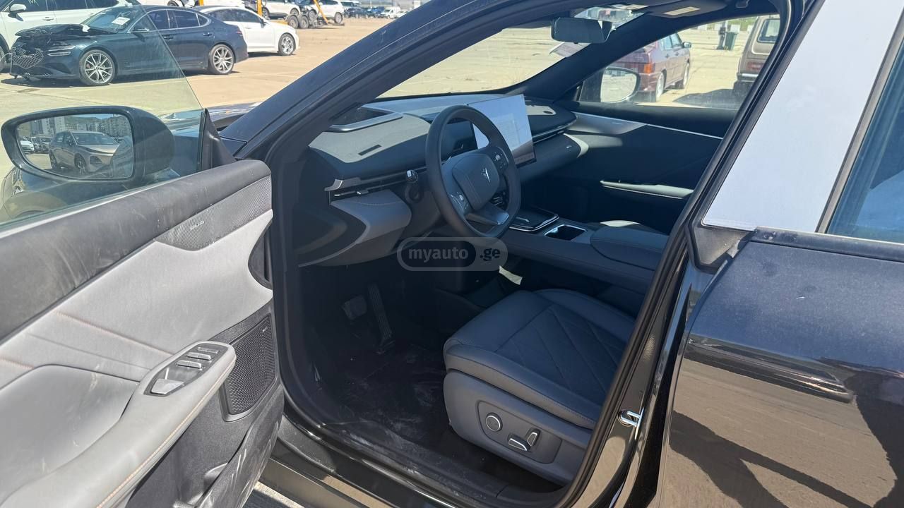 Changan Deepal Dark Blue S05 