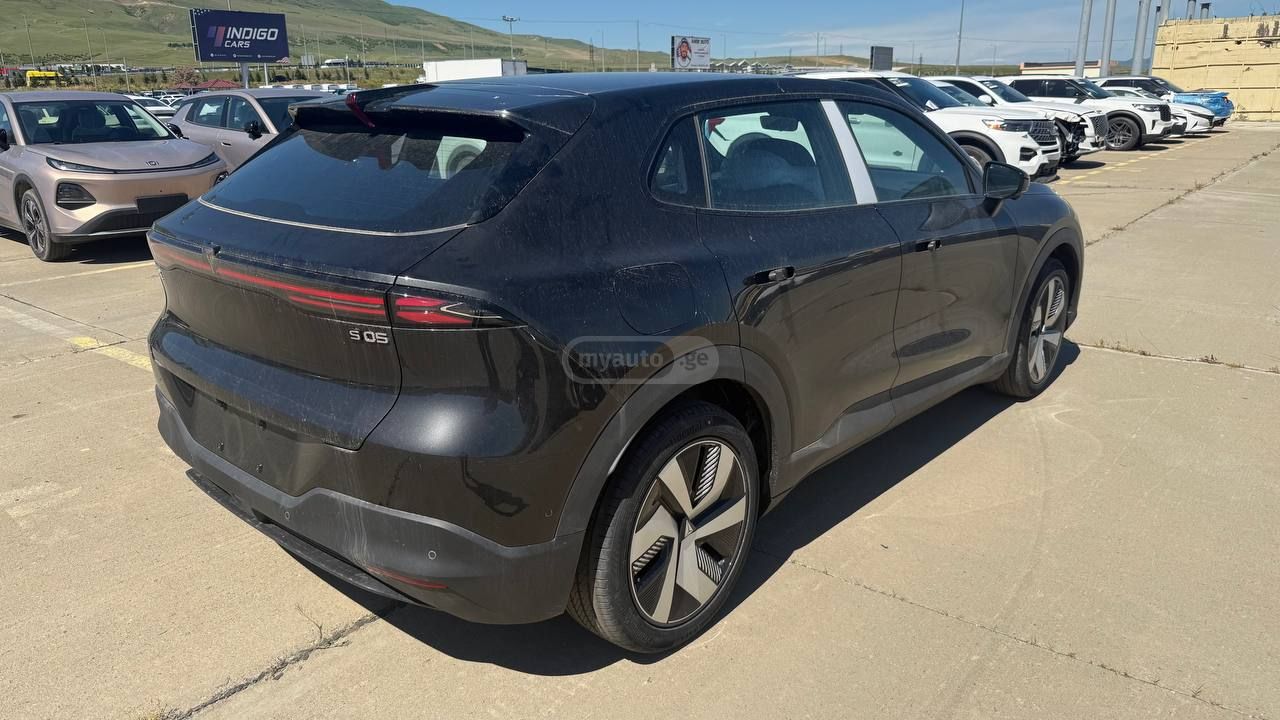 Changan Deepal Dark Blue S05